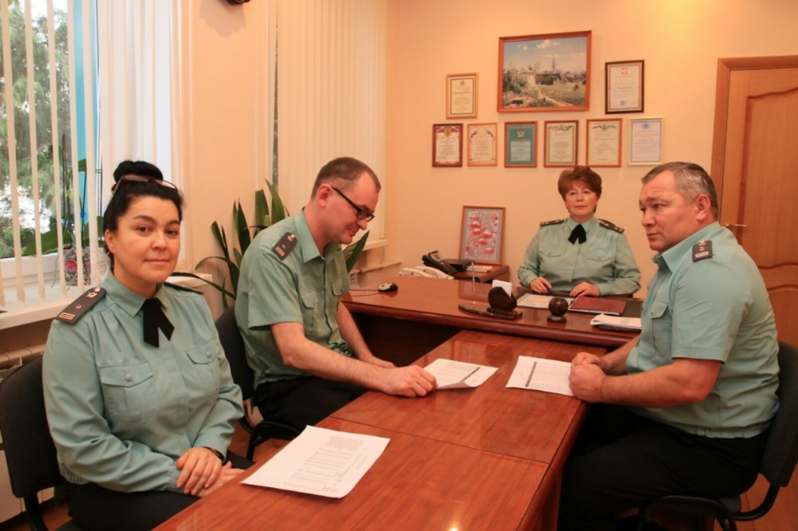 Разиля Назмутдинова (в центре), ее заместители  Ренат Каримов (справа), Константин Белов и Лилия Гадельшина.