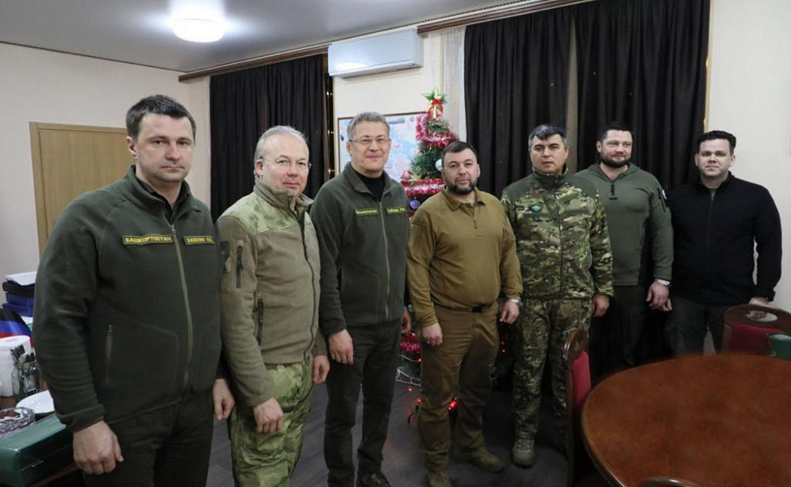 Глава Башкирии во время рабочей поездки на Донбасс встретился с Денисом Пушилиным