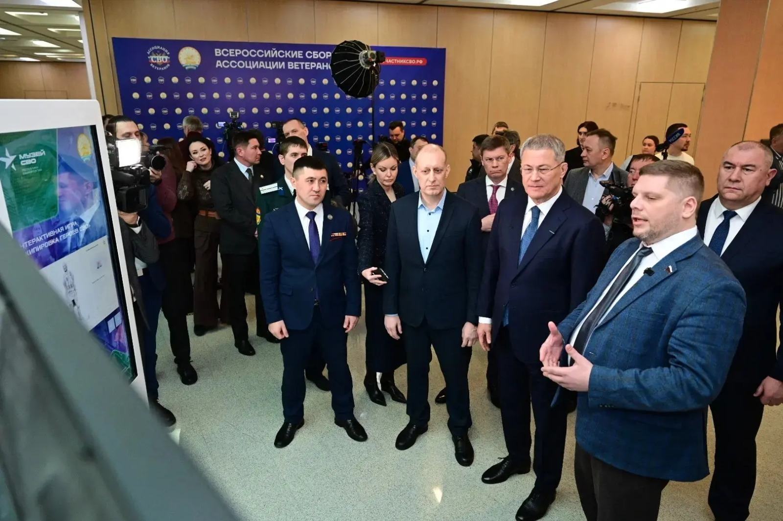 скриншот видео со страницы Радия Хабирова в «ВКонтакте»