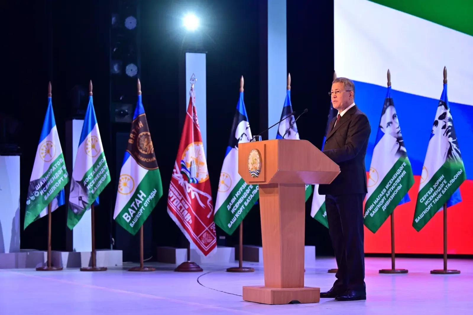 Азат Мухамедьянов  Парламент Башкирии готовит план по реализации Послания главы республики