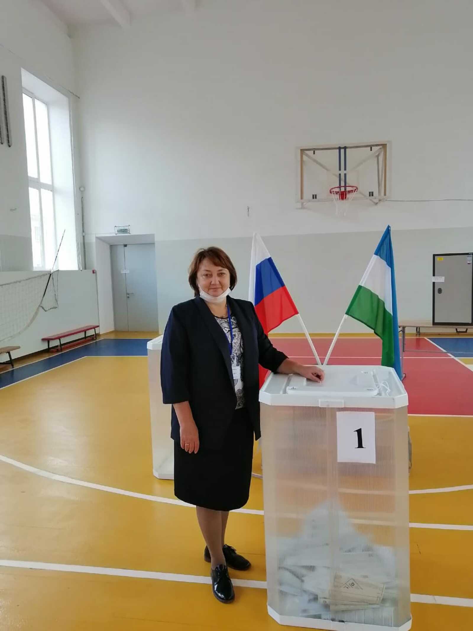 Выборы определяют развитие страны, уверена директор школы № 1 Ирина Кондрашова