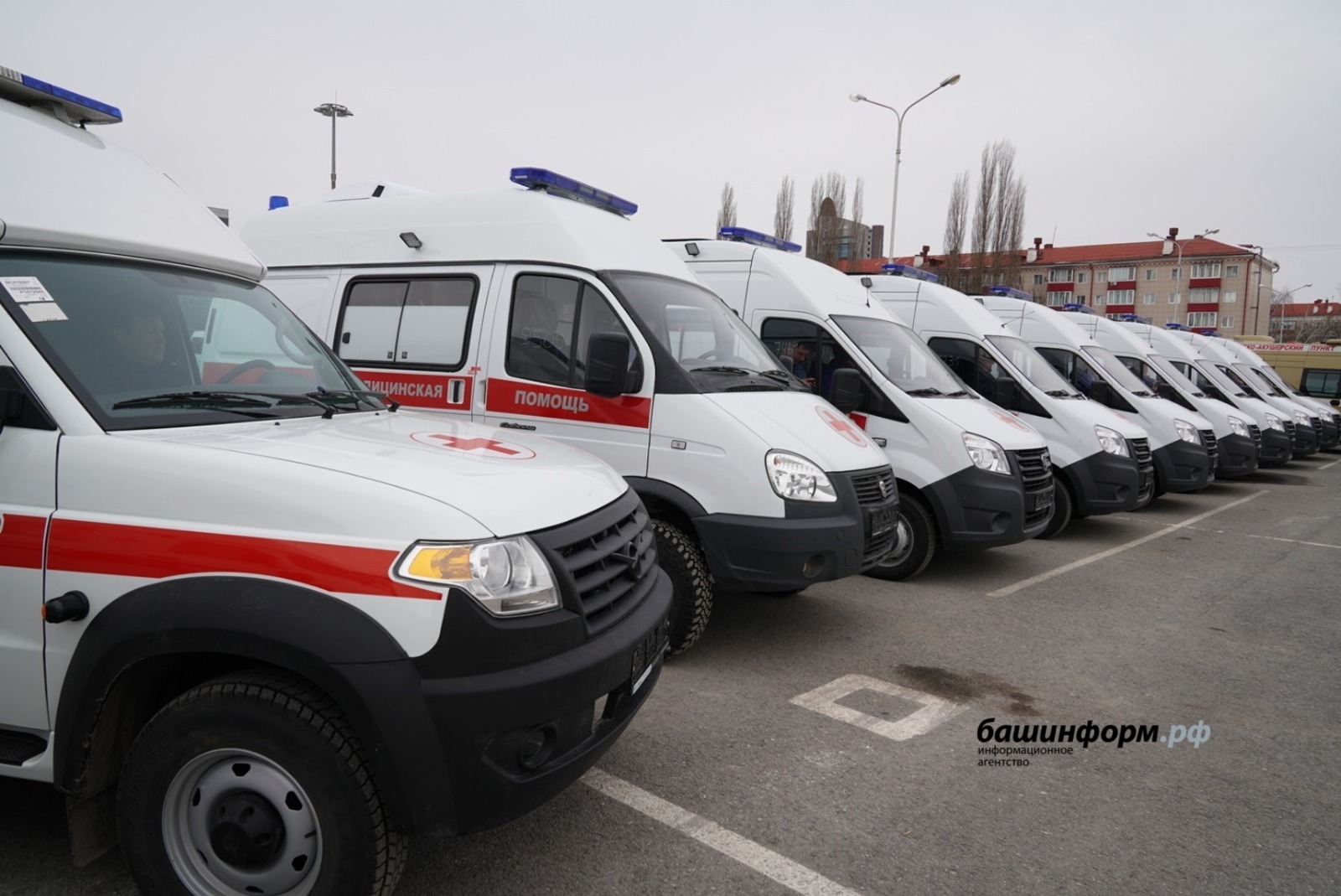 Медицинским организациям Башкирии вручили ключи от 65 новых автомобилей