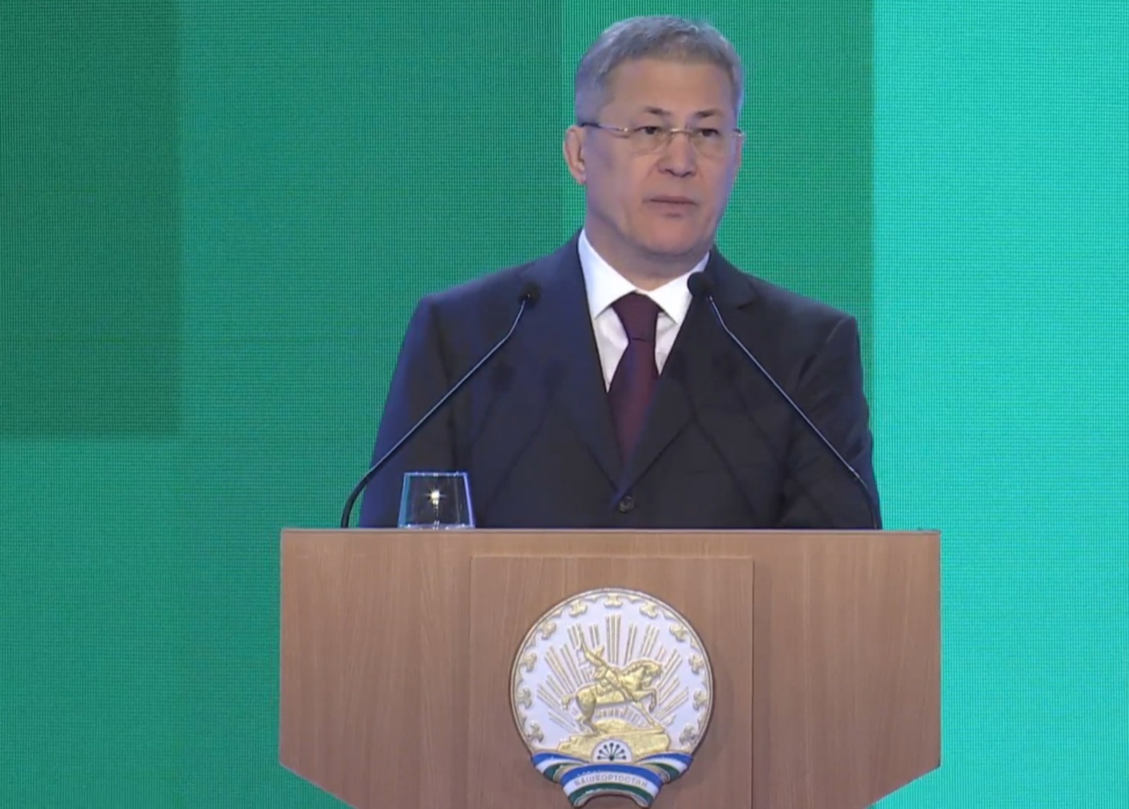 скриншот трансляции Послания Радия Хабирова