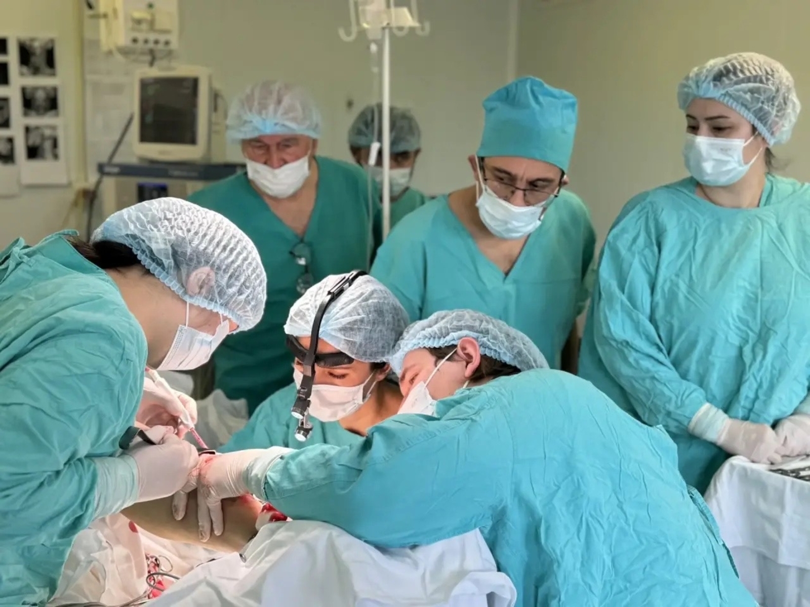 В Башкирии пациенту восстановили челюсть из кости ноги