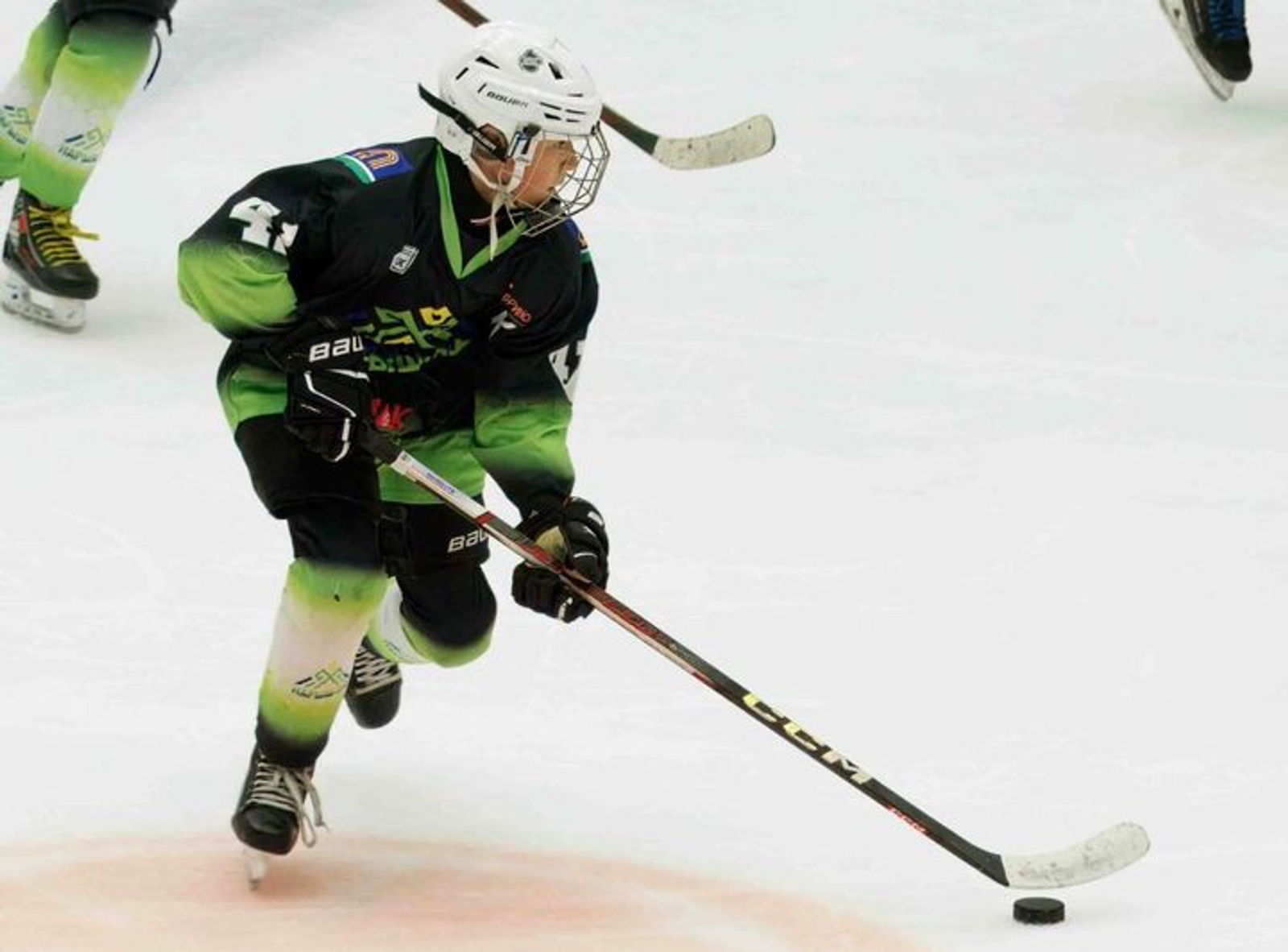 предоставлено спортивной школой Ледового дворца  Хоккеисты Октябрьского победили «Прогресс» из Глазово