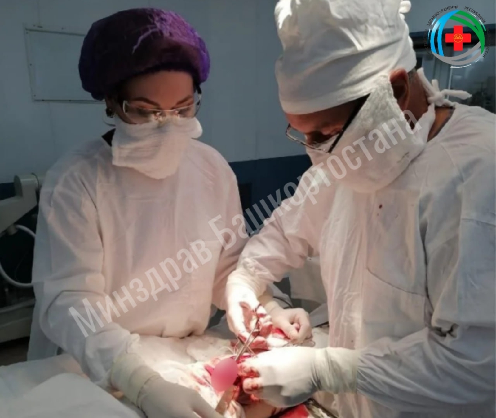 Врачи Октябрьского успешно прооперировали повреждённое колено