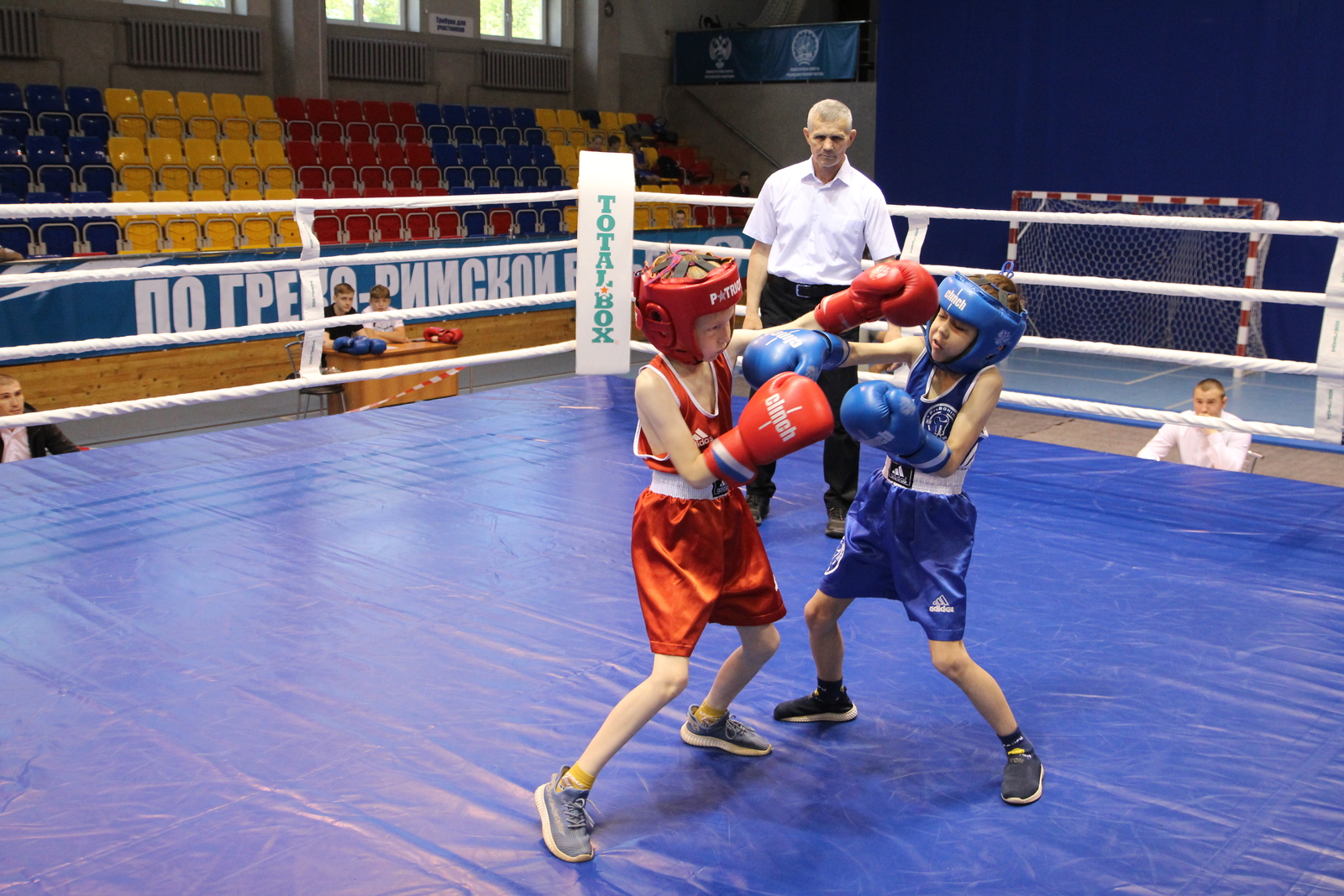 Юные боксеры Октябрьского занимают призовые места