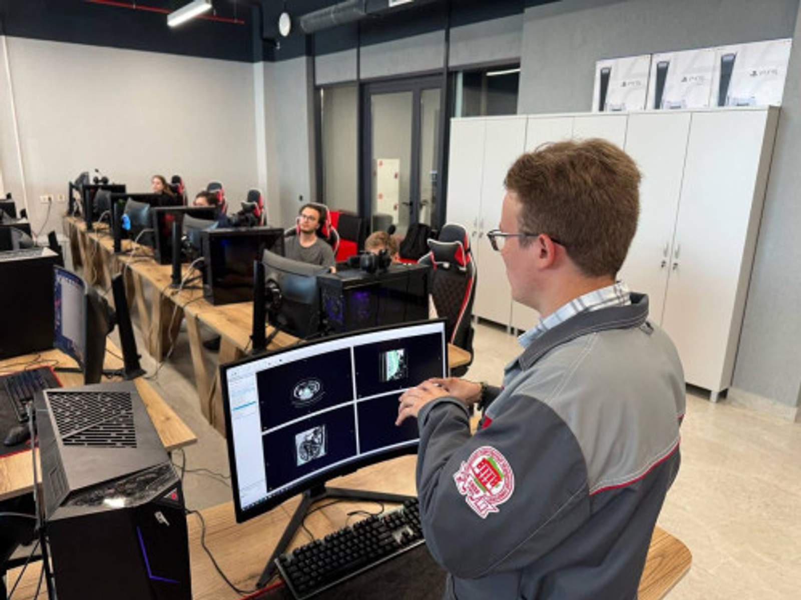 Учёные кампуса Уфы провели круглый стол о безопасном ИИ в образовании