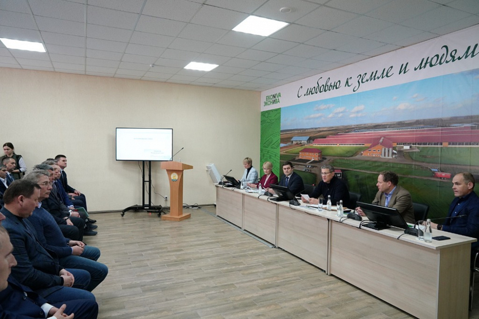 В Ермекеевском районе обсудили развитие животноводческих хозяйств