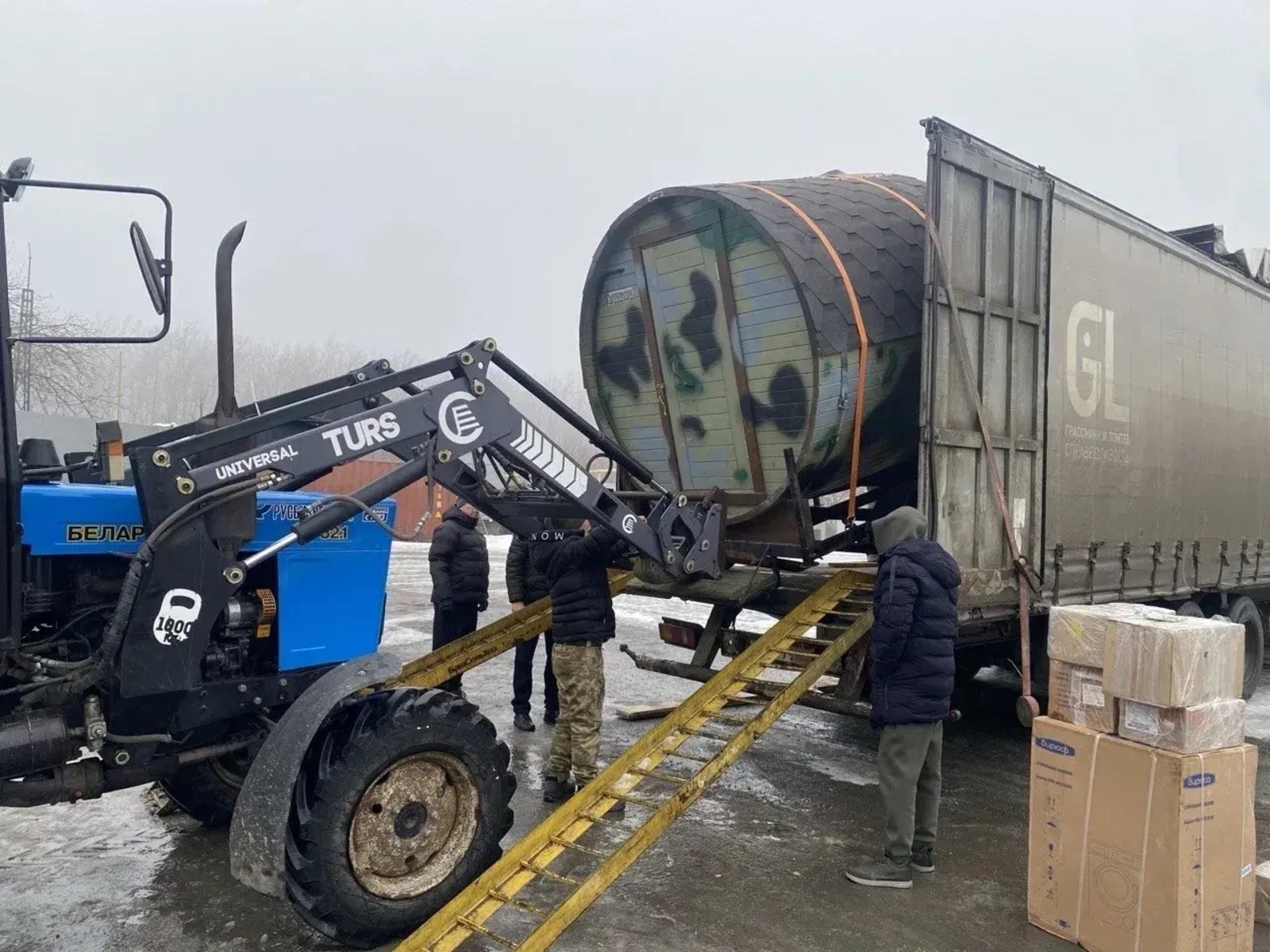 со страницы Радия Хабирова во «ВКонтакте»  Башкирия отправила бойцам спецоперации 170 гумконвоев