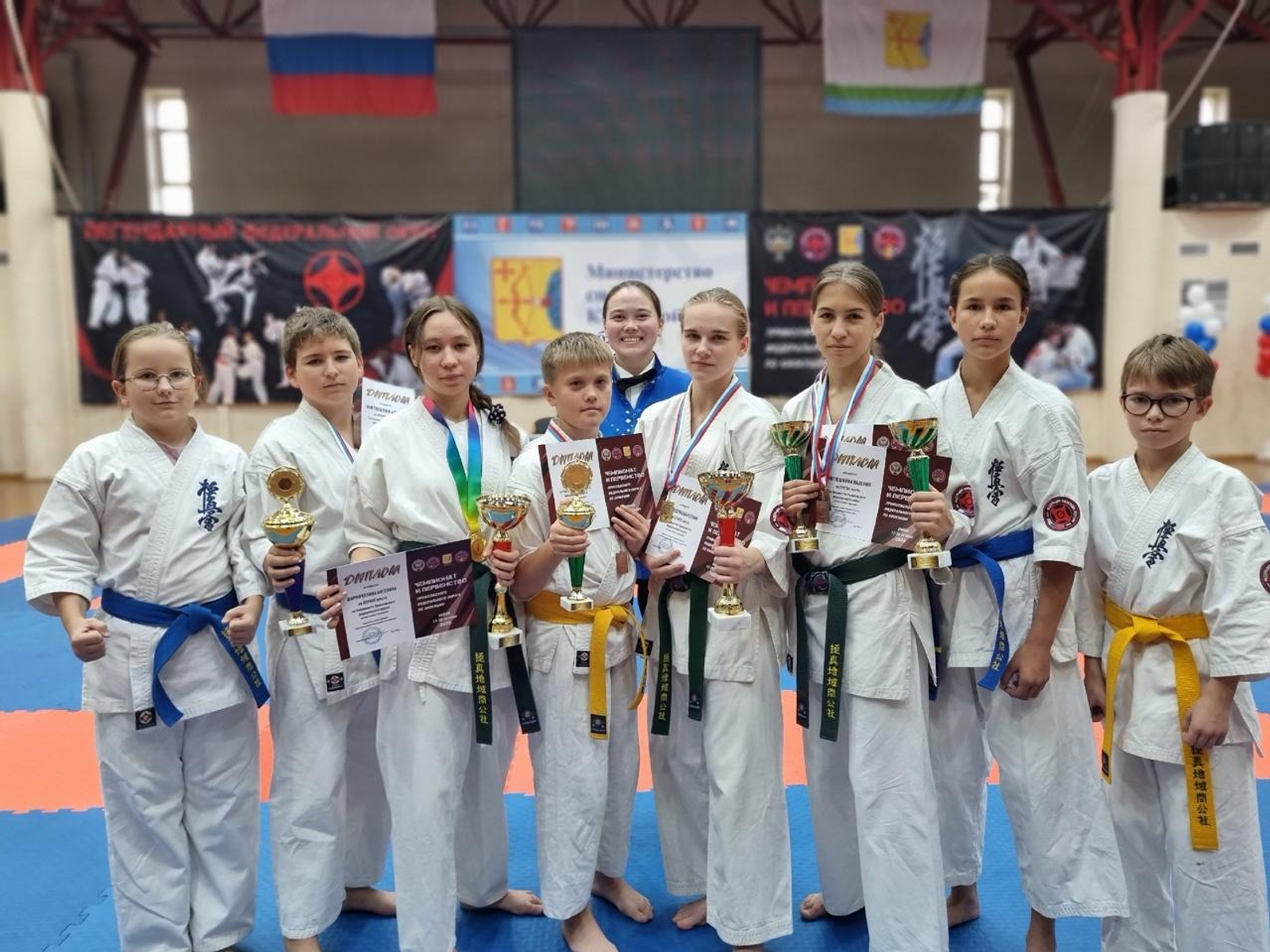 предоставлено Максимом Большаковым