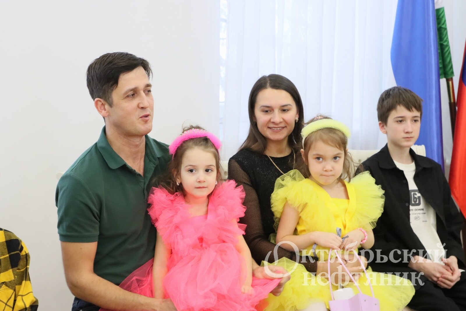 Глава Башкирии напомнил семьям о республиканских мерах поддержки